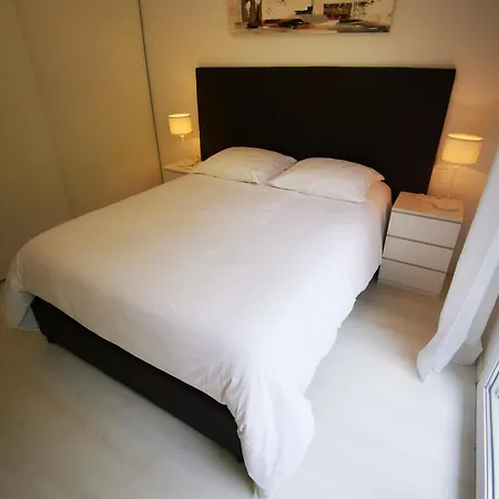 90 M2 Avec Parking Terrasse Balcons, Proche Du Port Et Plages ארסשון