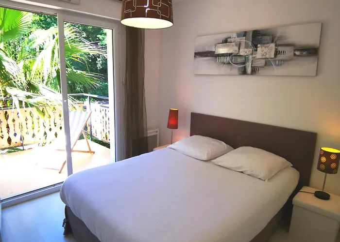 90 M2 Avec Parking Terrasse Balcons, Proche Du Port Et Plages Apartmán *