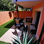 90 M2 Avec Parking Terrasse Balcons, Proche Du Port Et Plages *