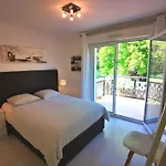 90 M2 Avec Parking Terrasse Balcons, Proche Du Port Et Plages Appartement