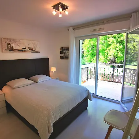 90 M2 Avec Parking Terrasse Balcons, Proche Du Port Et Plages Lägenhet