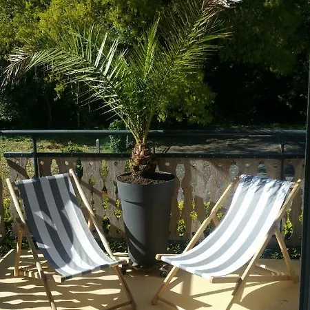 Lägenhet 90 M2 Avec Parking Terrasse Balcons, Proche Du Port Et Plages